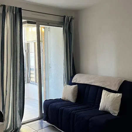 Apartment T2 Confortable A 50m De La Avec Loggia - Fr-1-696-74